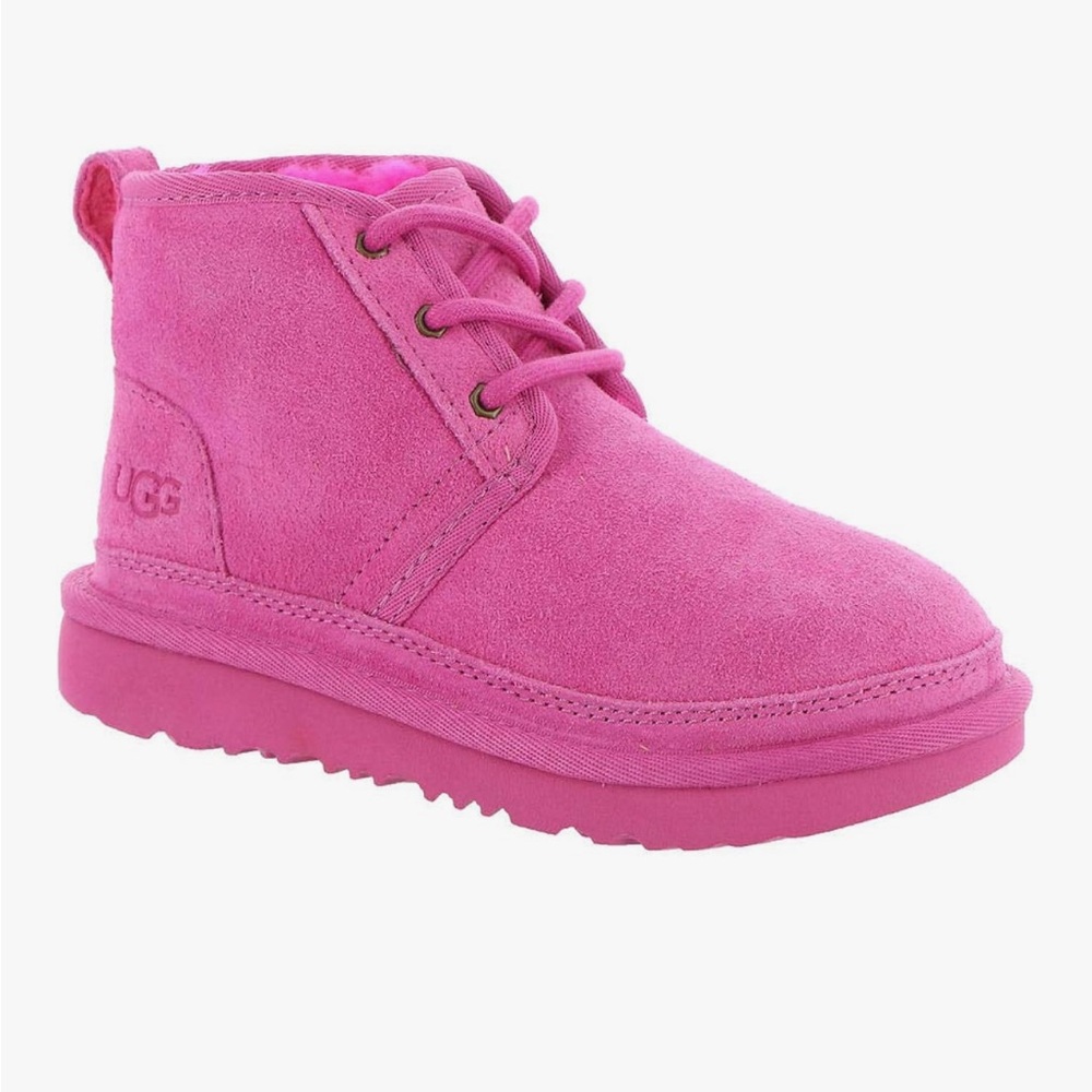 UGG Kid's Neumel Boot - Youth size 5 & 6 - NEW